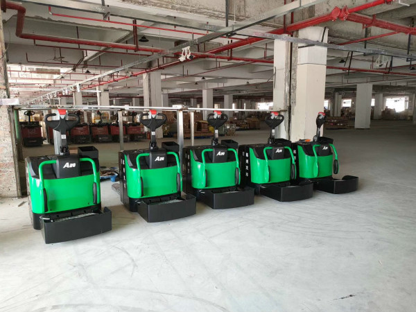 1.5噸的電動(dòng)搬運(yùn)車(chē)也會(huì)出現(xiàn)故障，這些你要知道！