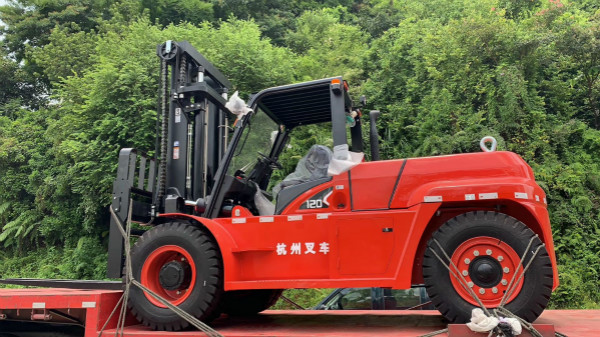 內(nèi)燃叉車動力不足？機油要保養(yǎng)！